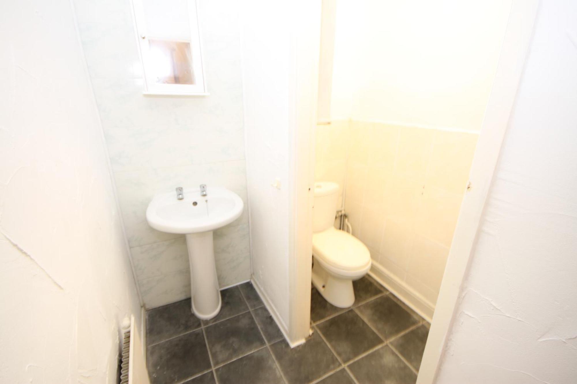 Barton Seaview, Self Catering Studio Apartments, Promenade & Central Beach Location, Families, Couples Or 23 Years Plus Only, Free Parking Blackpool Habitación foto